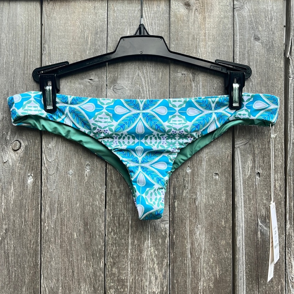 B.Swim Lily Kai Havana Flip REVERSIBLE Bikini Bottom,Medium,NWT